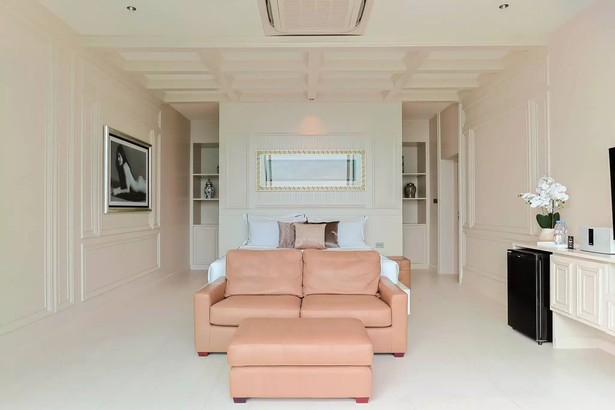 VillaWCollection-BedRooms-HoneymoonSuite1-1