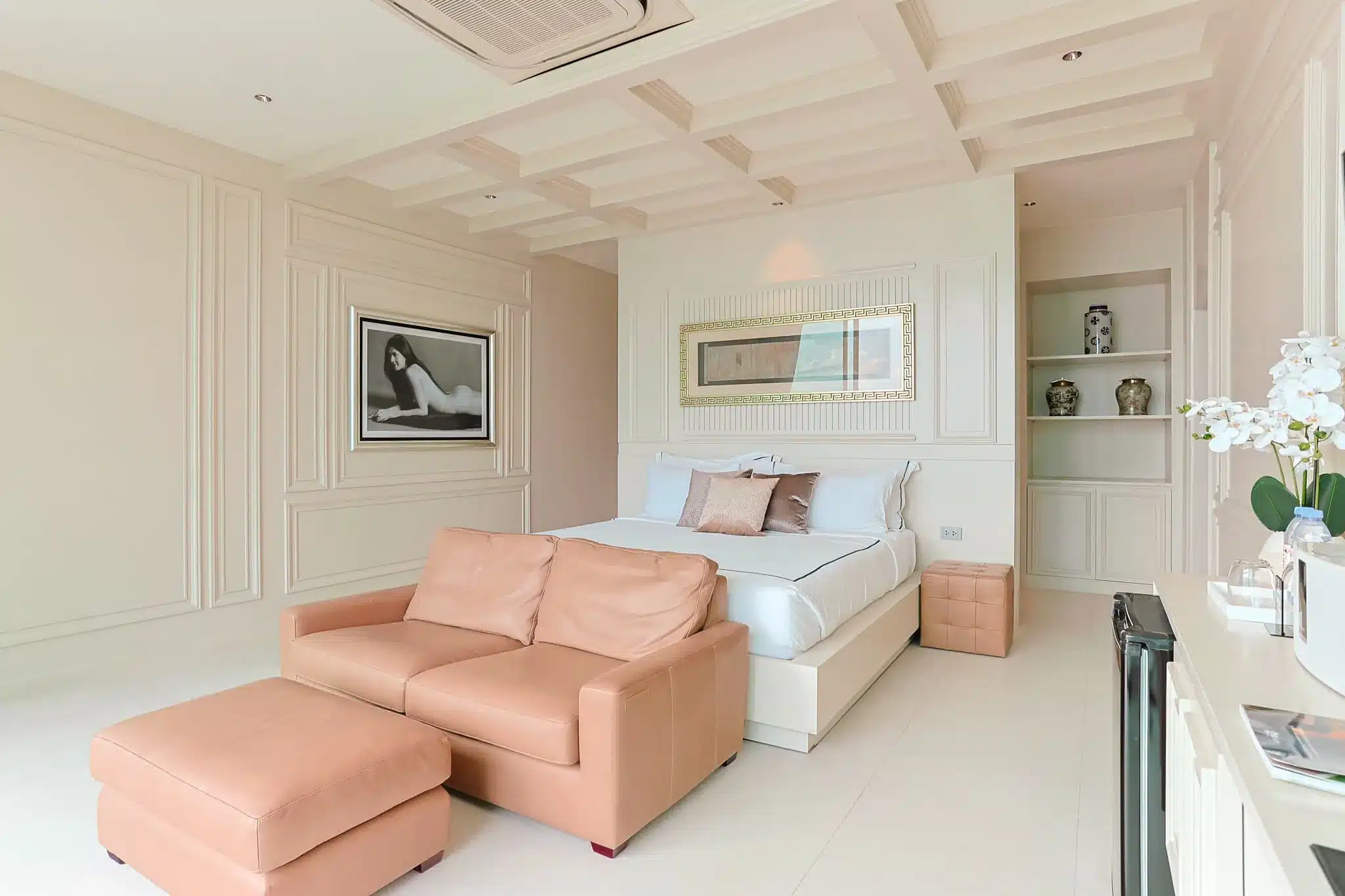 VillaWCollection-BedRooms-HoneymoonSuite1-2