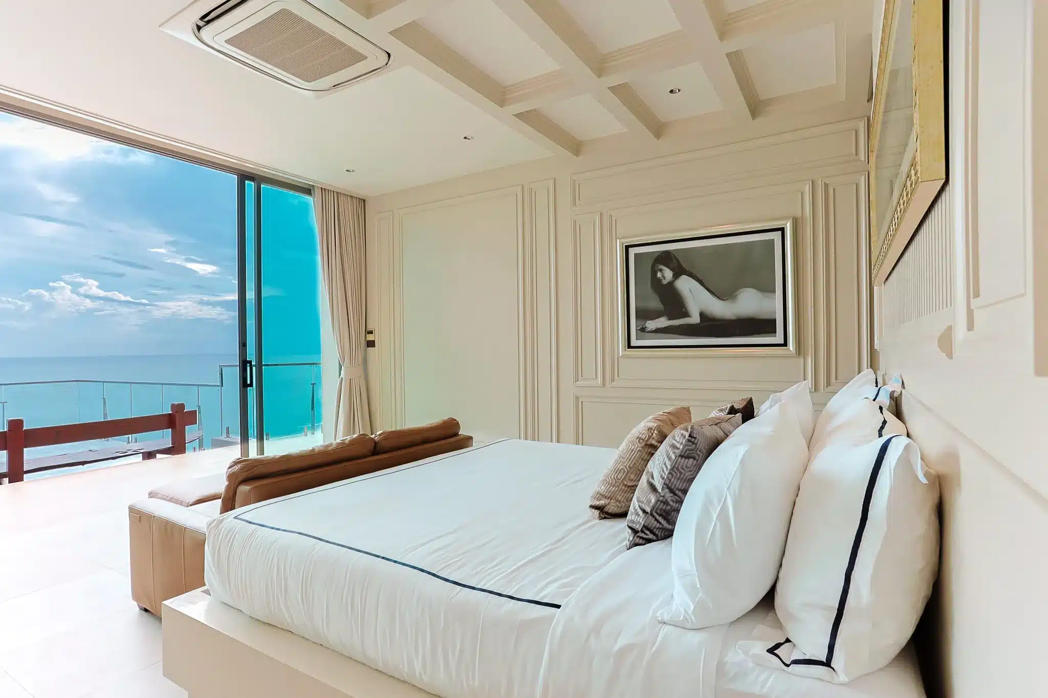 VillaWCollection-BedRooms-HoneymoonSuite1-5